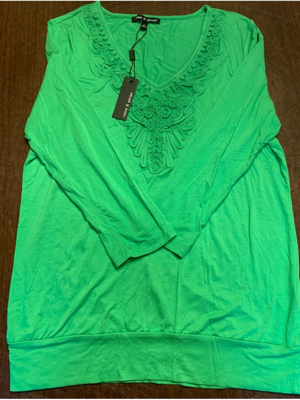 Cable and Gauge Green Embroidered V-Neck Tunic Top - New With Tags